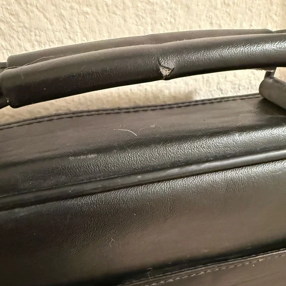 SUMDEX High Quality Thick Black Leather Shoulder Travel Laptop Messenger Bag - Picture 5 of 8